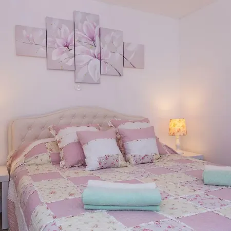 Slavka Apartment